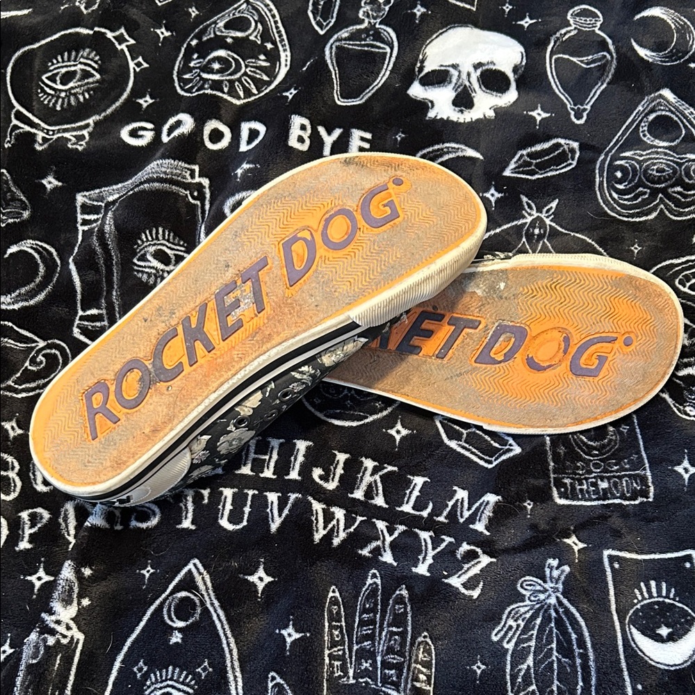 Rocket Dog Black Floral Sneakers - Picture 5 of 5
